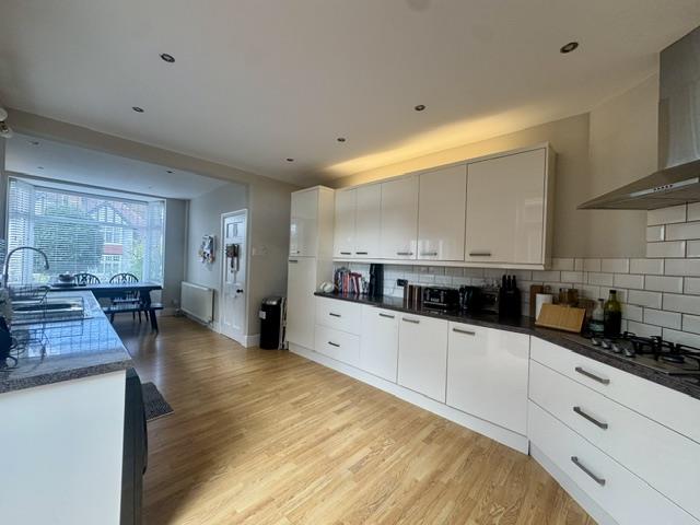 Glanmor Park Road, Sketty, Swansea, SA2 0QG